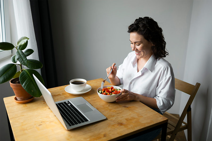 A importância de se alimentar bem no trabalho / home office